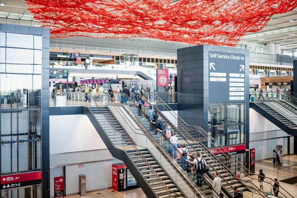 Jetstar Asia EEN Terminal - Dillant-Hopkins Airport